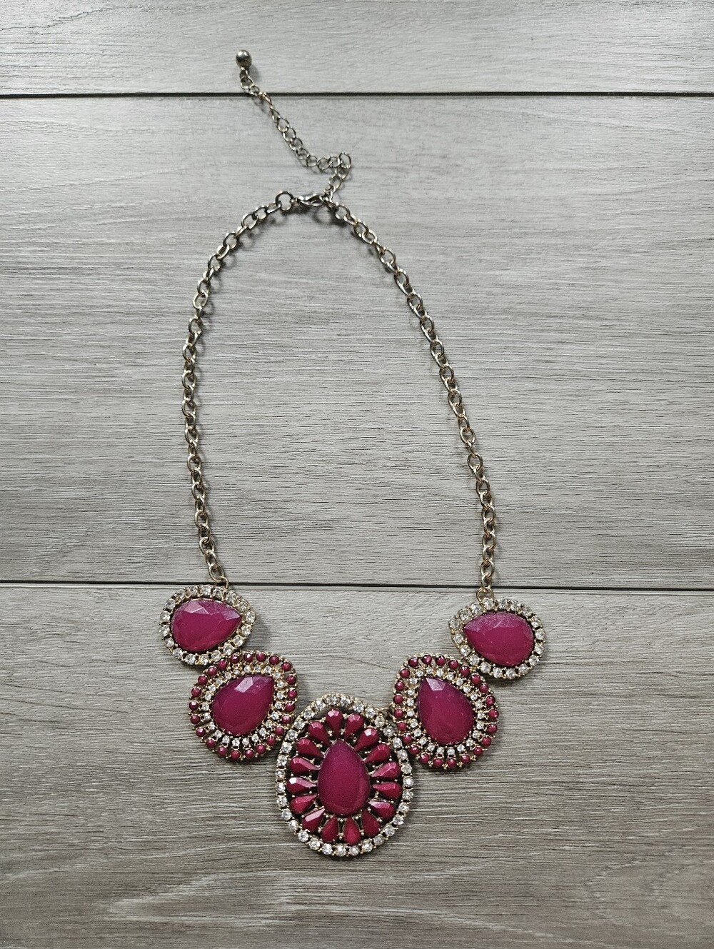 Source Unknown Hot Pink Teardrop Statement Necklace with Gold Chain